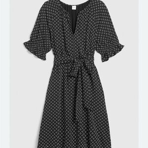 GAP Black and White Ruffled Wrap Midi Dress